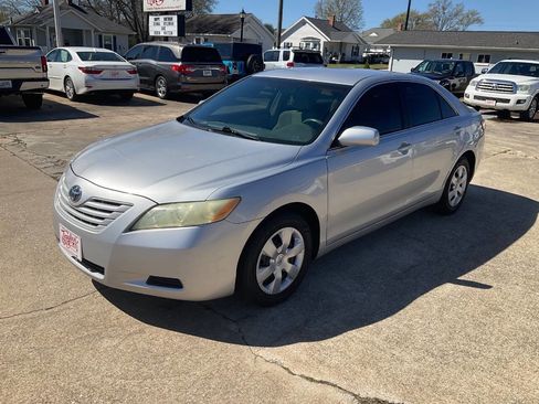 Used 2008 Toyota Camry LE FWD image 7