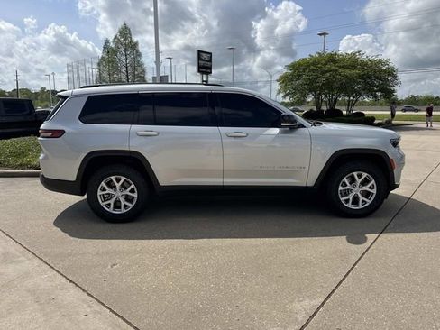 Used 2022 Jeep Grand Cherokee L Limited AWD/4WD image 4
