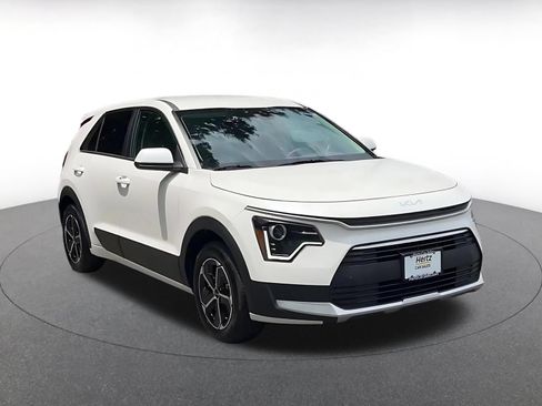 Used 2026 Kia Niro LX FWD image 3