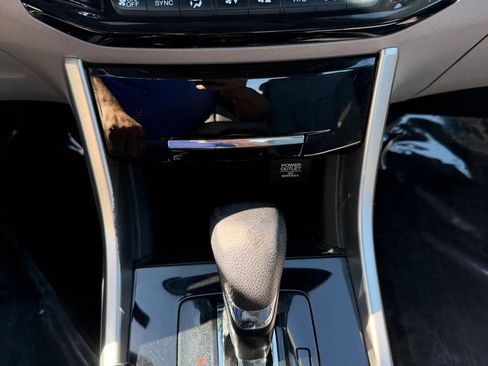 Used 2017 Honda Accord LX image 23