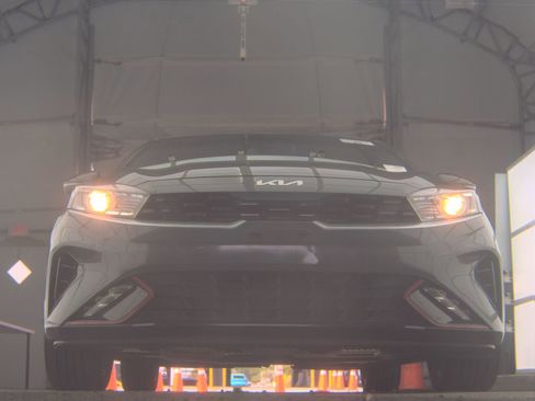 Used 2022 Kia Forte GT-Line FWD image 4