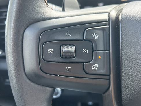 Used 2024 GMC Sierra 1500 AT4 w/ Technology Package AWD/4WD image 5