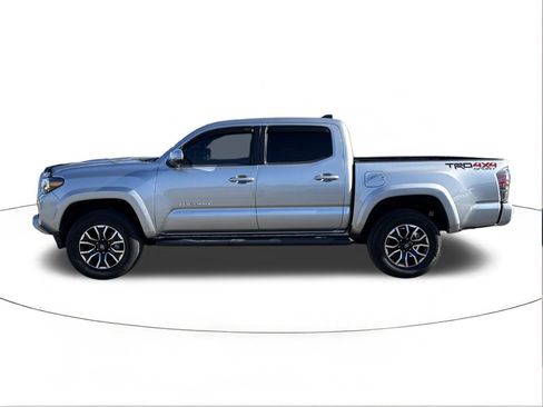 Used 2023 Toyota Tacoma TRD Sport w/ TRD Premium Sport Package image 6