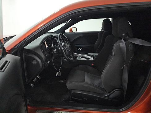 Used 2021 Dodge Challenger GT RWD image 5