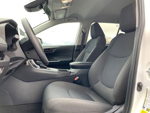 Used 2025 Toyota RAV4 LE image 25