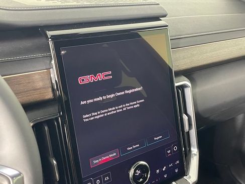 New 2026 GMC Acadia Denali Ultimate w/ LPO, Illumination Package AWD/4WD image 5