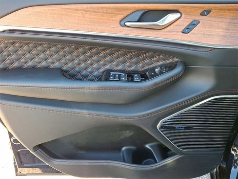 Certified 2024 Jeep Grand Cherokee L Summit image 10