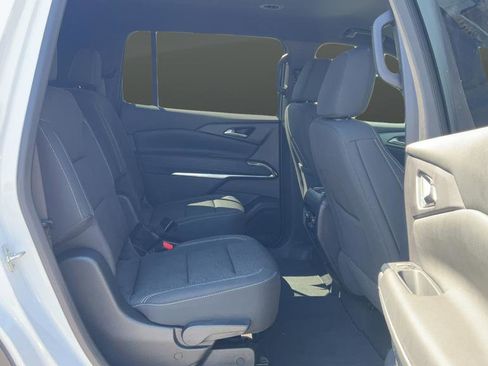Used 2025 Chevrolet Traverse LT w/ Driver Confidence Package AWD/4WD image 33
