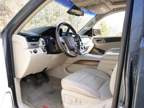 Used 2020 GMC Yukon Denali w/ Denali Ultimate Package image 26