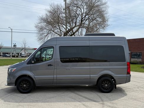 Used 2025 Mercedes-Benz Sprinter 2500 image 7