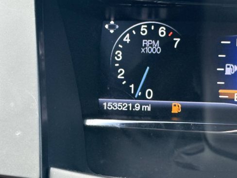 Used 2016 Lincoln MKS FWD image 32