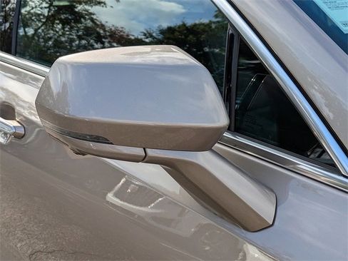 Certified 2025 Cadillac XT4 Premium Luxury image 10