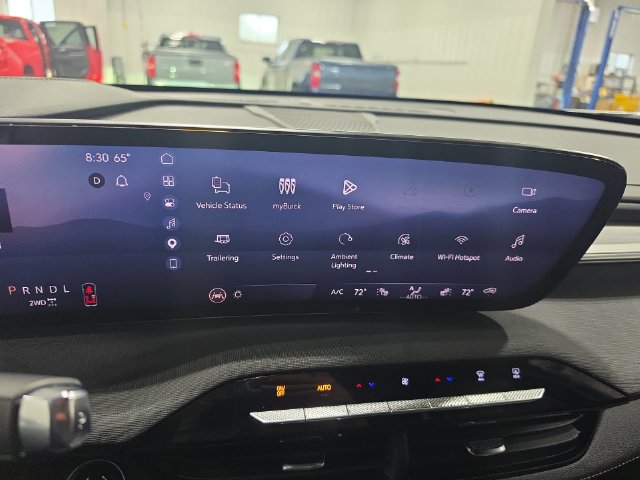 Used 2026 Buick Enclave Preferred AWD/4WD image 13