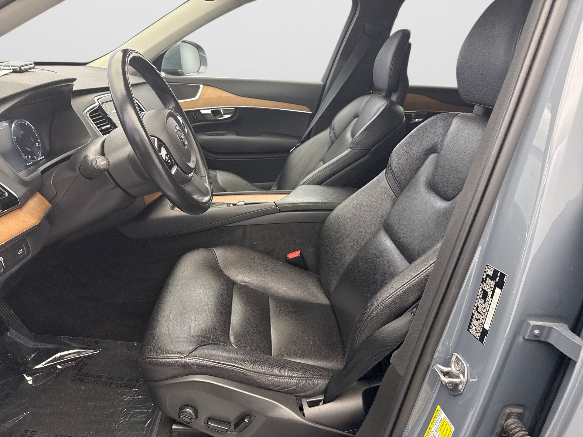 Used 2021 Volvo XC90 T6 Momentum w/ Advanced Package AWD/4WD image 11