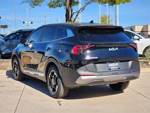 New 2026 Kia Sportage EX image 2