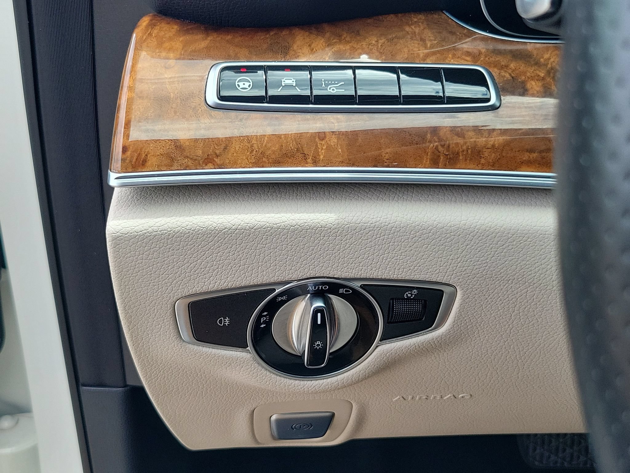 Used 2018 Mercedes-Benz E 300 image 21