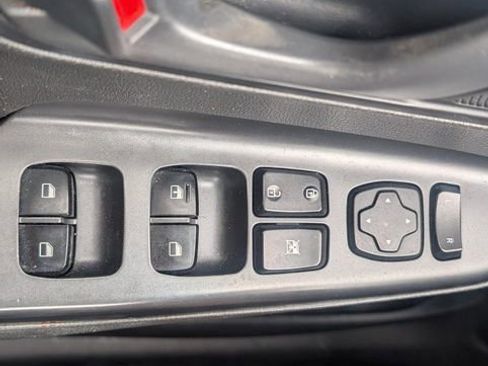 Used 2019 Hyundai Kona SE FWD image 33