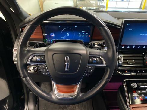 Certified 2024 Lincoln Navigator Reserve image 18