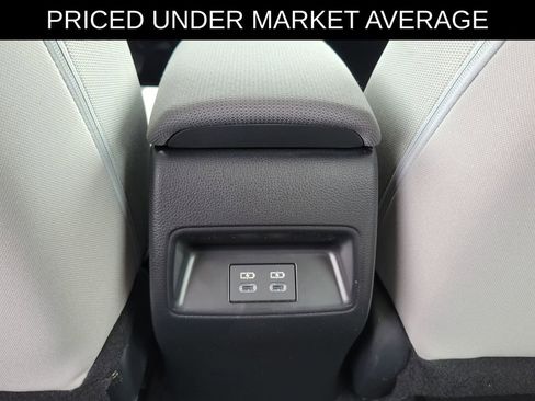 Used 2025 Toyota Corolla LE FWD image 10
