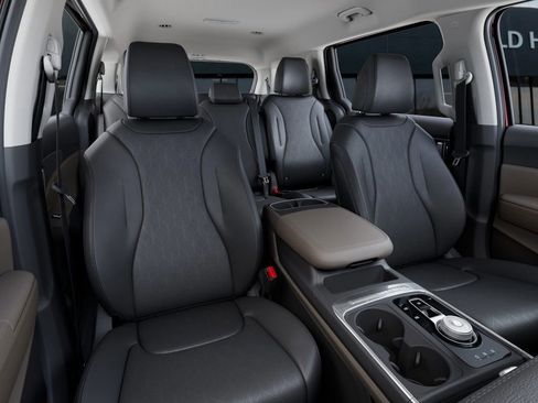 New 2026 Kia Carnival LXS image 15