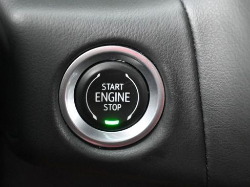 Used 2023 Chevrolet Suburban LT image 41