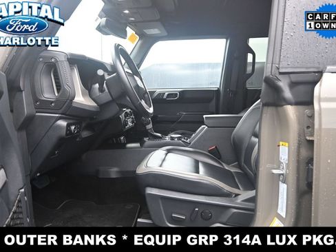 Used 2025 Ford Bronco Outer Banks AWD/4WD image 10