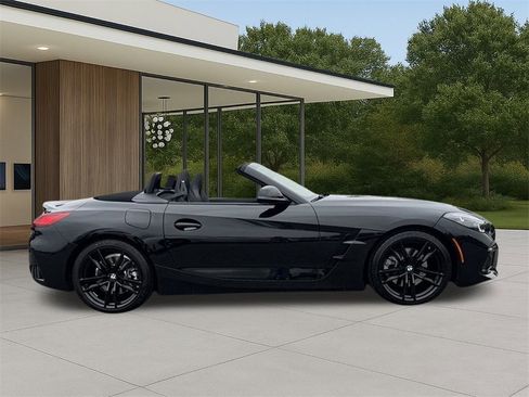 Certified 2023 BMW Z4 sDrive30i w/ Shadowloine Package image 5