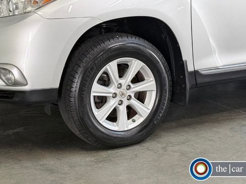 Used 2013 Toyota Highlander SE image 4