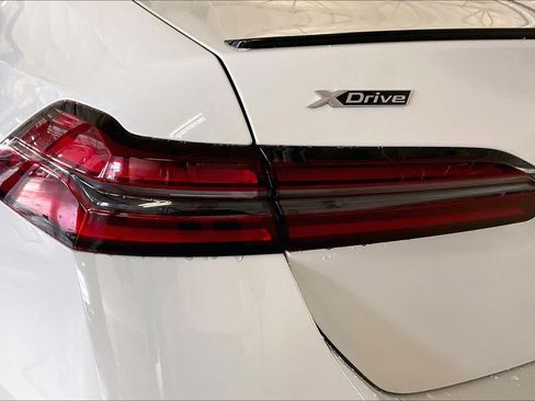 New 2027 BMW 550e xDrive w/ Executive Package AWD/4WD image 14