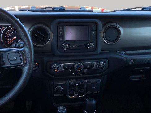 Used 2021 Jeep Wrangler Unlimited Sport AWD/4WD image 7