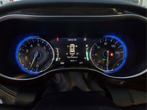 Certified 2022 Chrysler Pacifica Limited FWD image 26