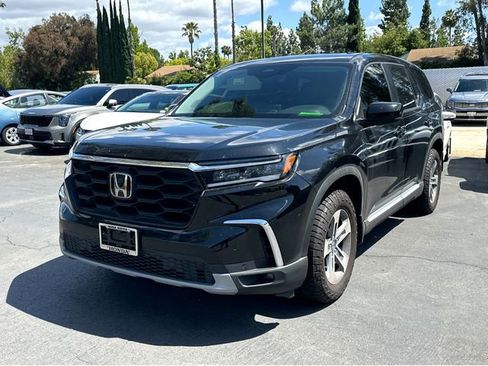 Used 2023 Honda Pilot EX-L image 3