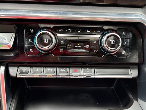 Used 2024 GMC Sierra 3500 Denali Ultimate image 24