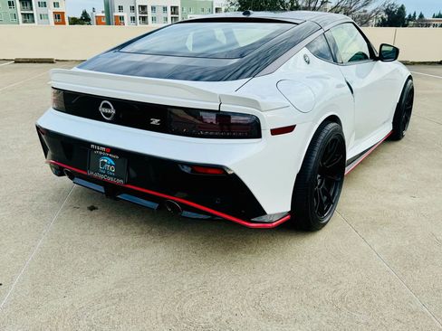 Used 2024 Nissan Z NISMO w/ Floor Mat Package image 21