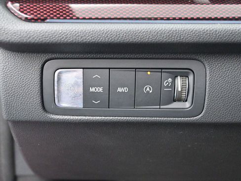 Used 2024 Chevrolet Traverse RS w/ LPO, Floor Liner Package image 31