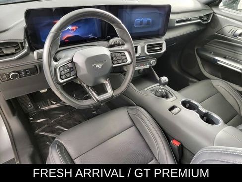 Used 2025 Ford Mustang GT Premium RWD image 12