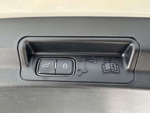 Used 2023 Ford Explorer XLT w/ Equipment Group 202A AWD/4WD image 14