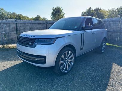 New 2025 Land Rover Range Rover SE