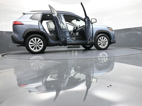 Certified 2022 Toyota Corolla Cross LE AWD/4WD image 47