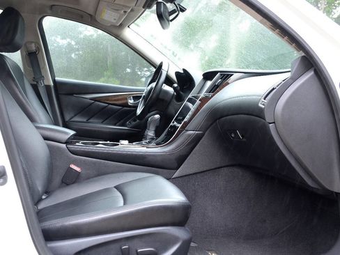 Used 2018 INFINITI Q50 Luxe RWD image 12