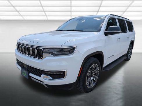 Used 2024 Jeep Wagoneer L Series II RWD image 38