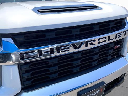 Used 2021 Chevrolet Silverado 2500 LT w/ Z71 Off-Road Package AWD/4WD image 28