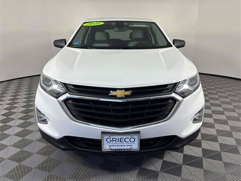 Used 2021 Chevrolet Equinox LS w/ LS Convenience Package image 3