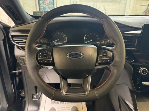 Used 2024 Ford Explorer ST-Line w/ Class IV Trailer Tow Package image 15