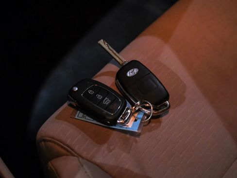 Used 2020 Hyundai Tucson SE image 50