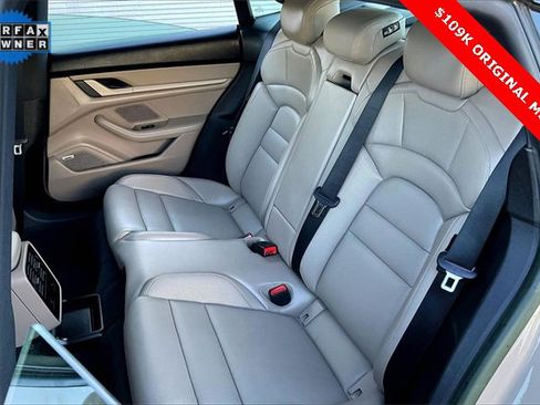 Used 2022 Porsche Taycan image 25