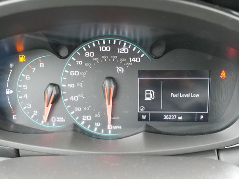 Certified 2022 Chevrolet Trax LT w/ Midnight Edition image 24