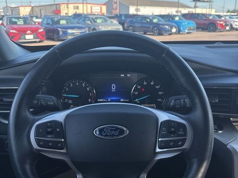 Used 2021 Ford Explorer XLT w/ Equipment Group 202A AWD/4WD image 14