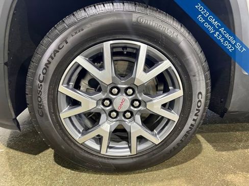 Used 2023 GMC Acadia SLT w/ Preferred Package image 22