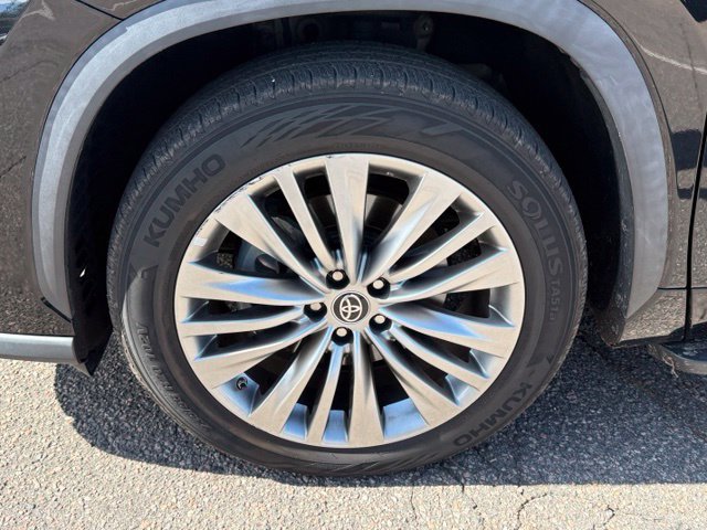 Used 2022 Toyota Highlander Platinum FWD image 10